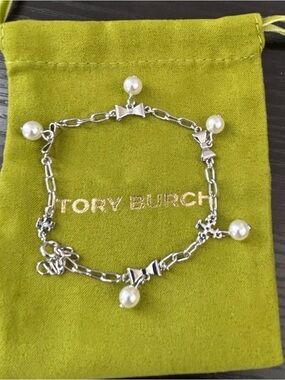 NWOT Tory Burch Silver Bow and Pearl Charm Bracelet